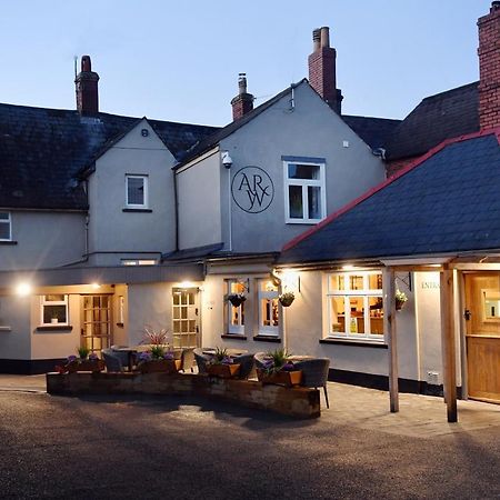 Alfred Russel Wallace Restaurant With Rooms อัสค์ ภายนอก รูปภาพ