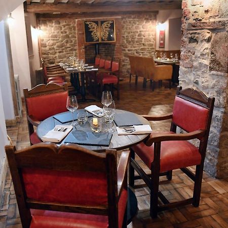 Alfred Russel Wallace Restaurant With Rooms อัสค์ ภายนอก รูปภาพ