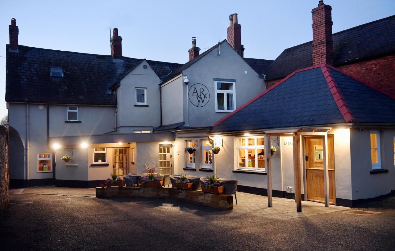 Alfred Russel Wallace Restaurant With Rooms อัสค์ ภายนอก รูปภาพ