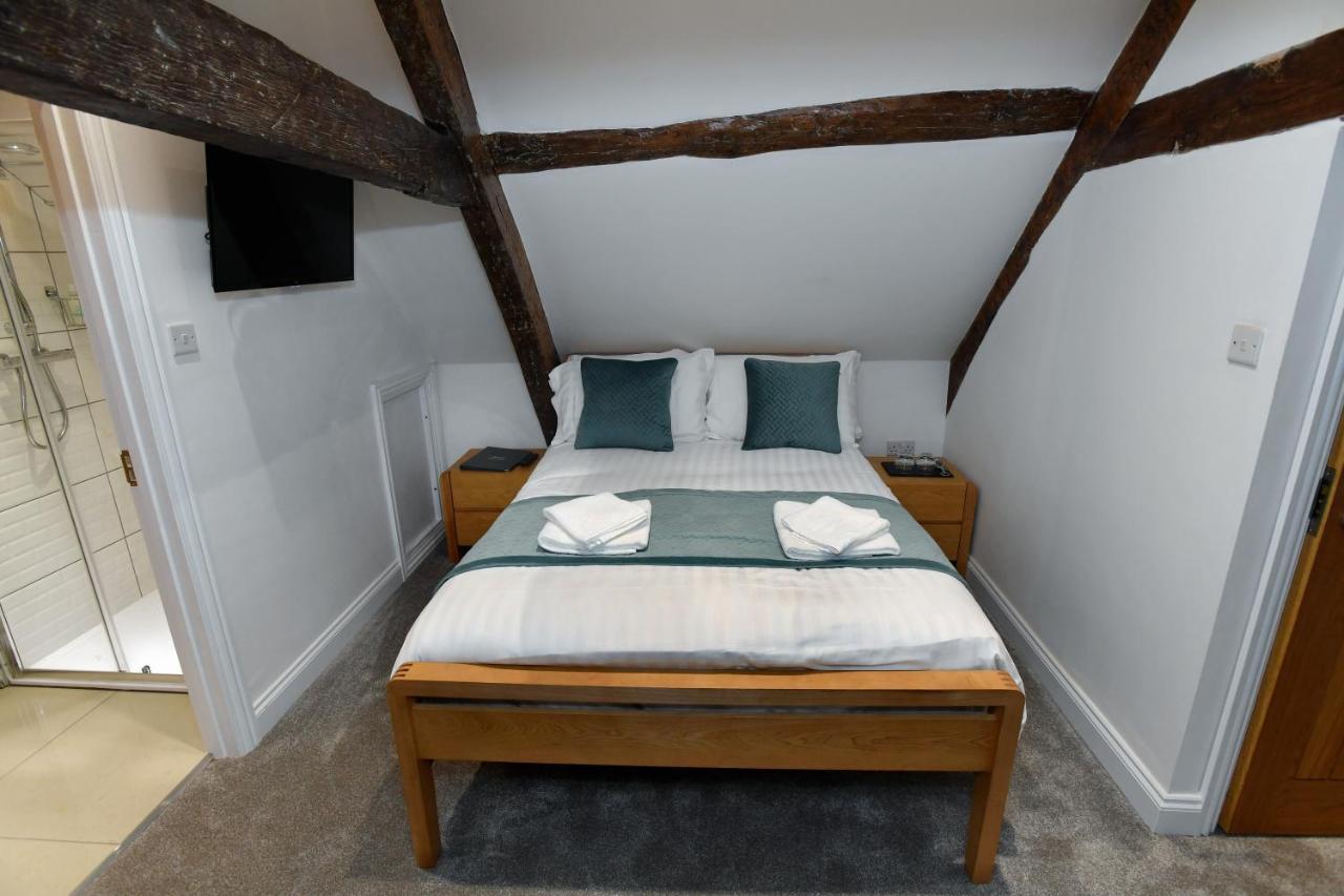 Alfred Russel Wallace Restaurant With Rooms อัสค์ ภายนอก รูปภาพ