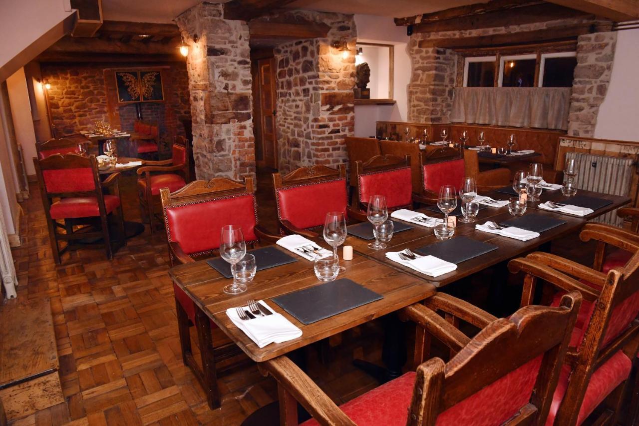 Alfred Russel Wallace Restaurant With Rooms อัสค์ ภายนอก รูปภาพ